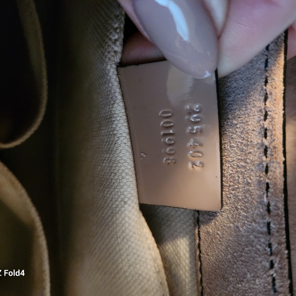 Gucci Patent Leather Emily Shoulder Bag - Picture 4 of 6